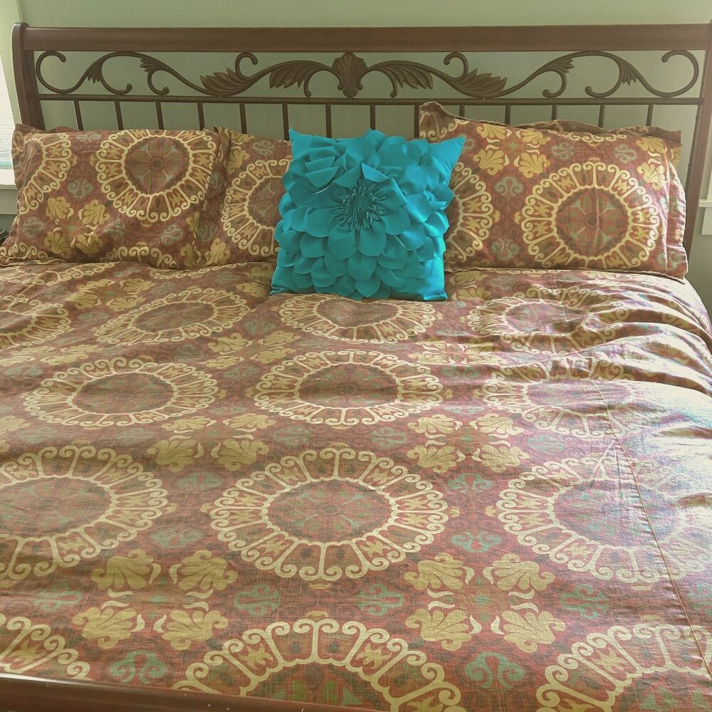 Pottery Barn king duvet & 3 shams.  Rich looking, brick red backround